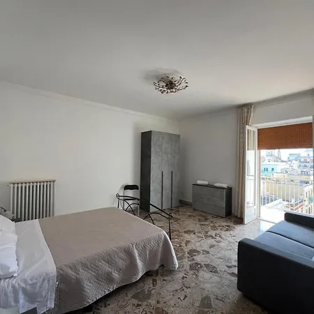 Apartman Pier 84 *
